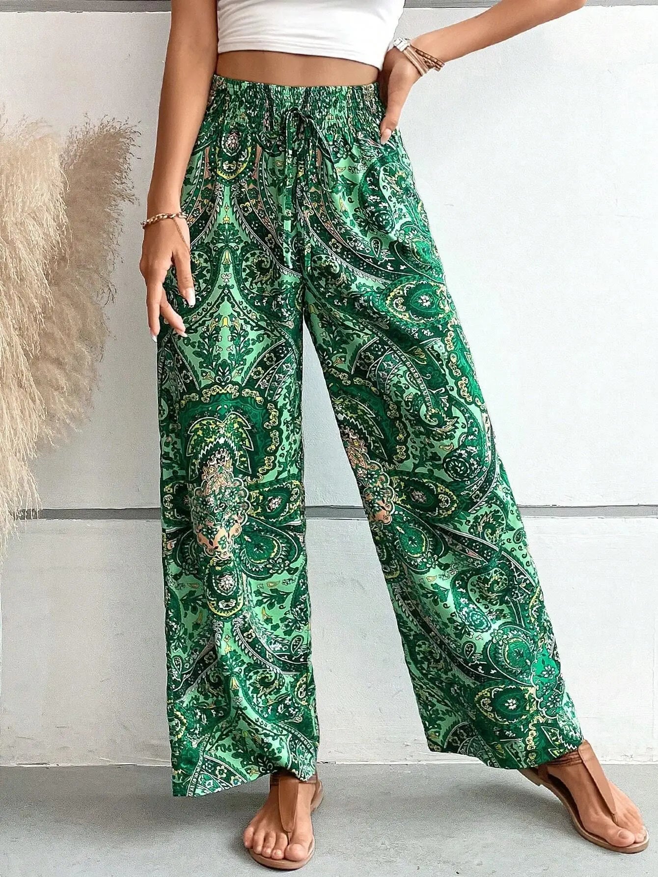 Women's thigh pants flower 2024 summer new fashionable printed elastic waist wide leg pants