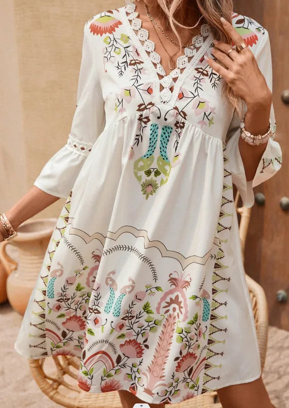 2025 summer new V-neck lace patchwork casual all-matching printed dress somè
