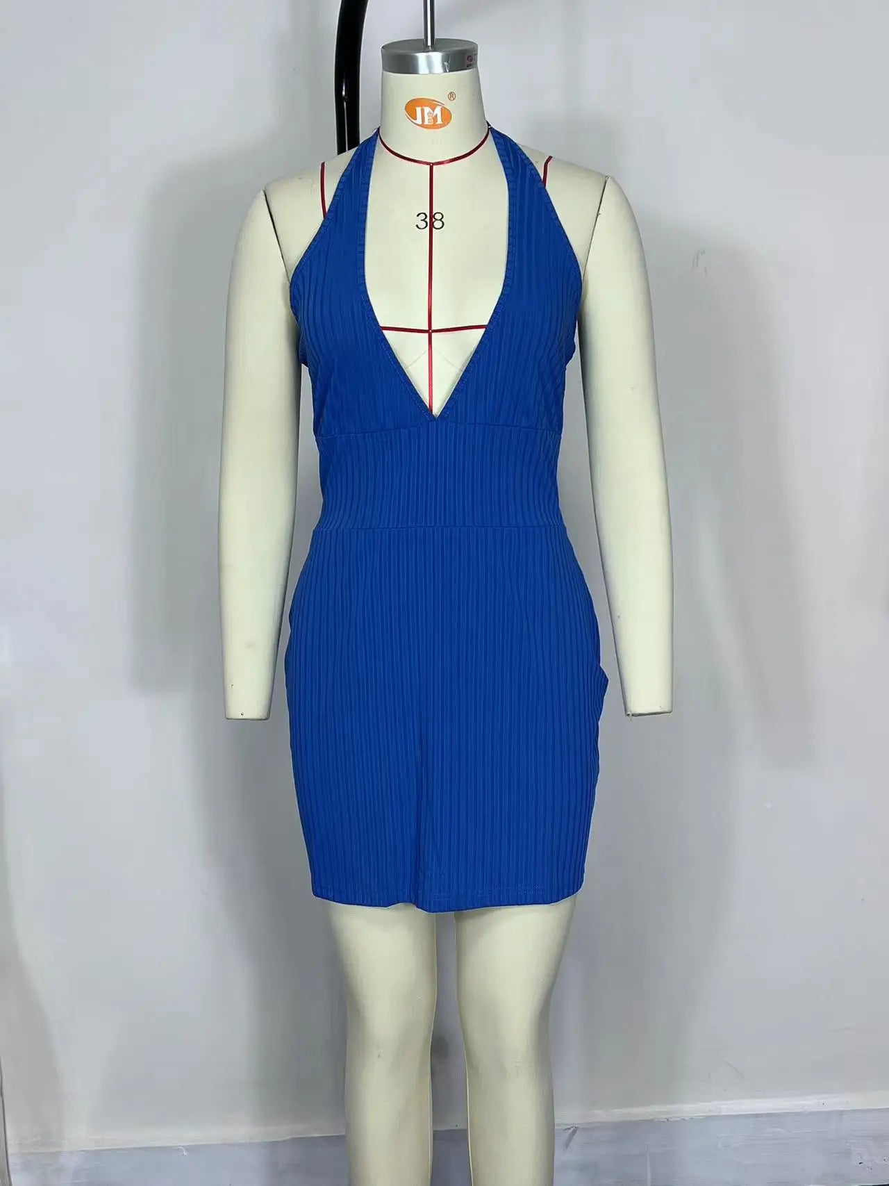 Backless Hanging Neck Solid Color Dres somè